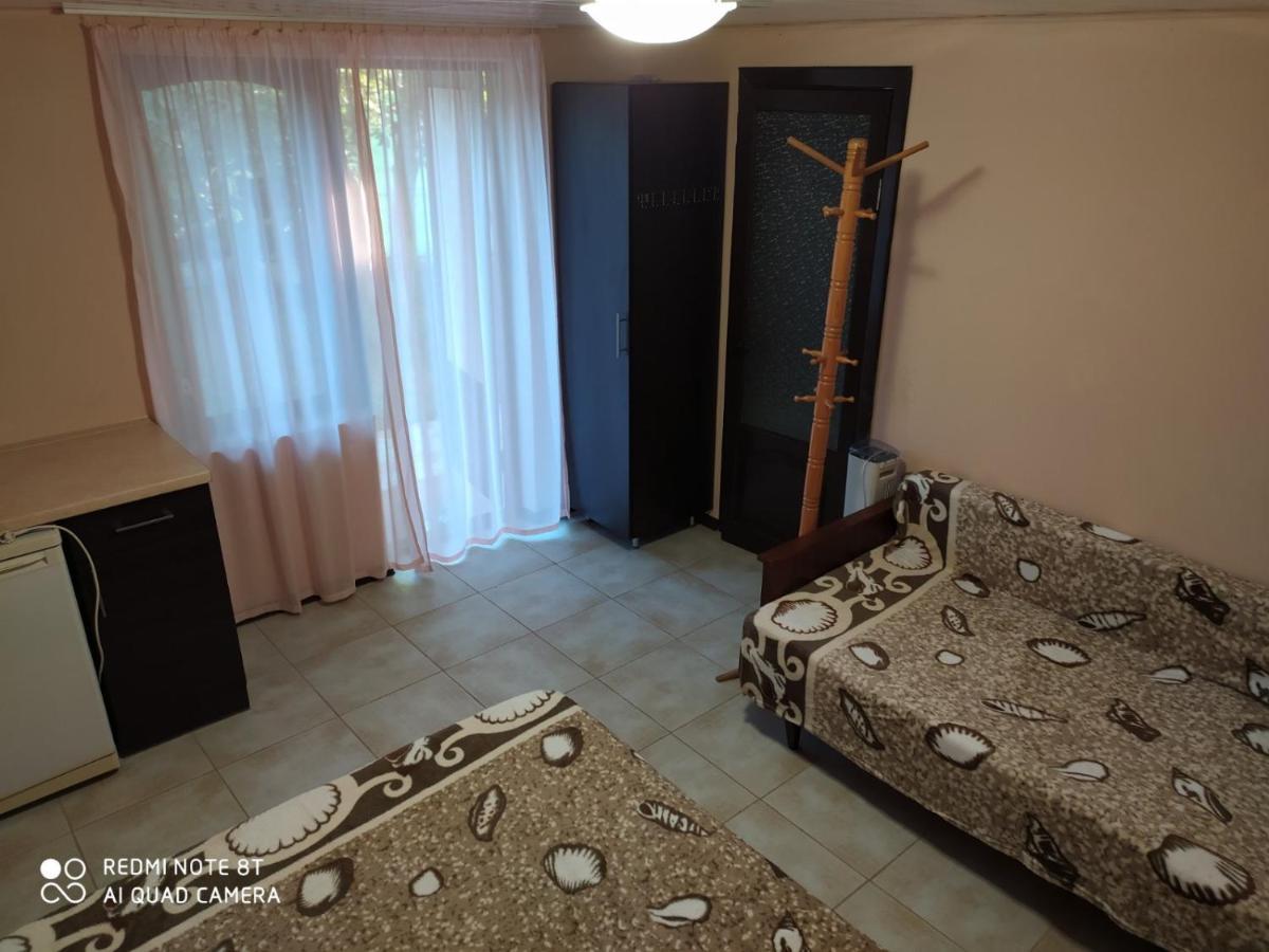 Small Guest House 라주르네 외부 사진